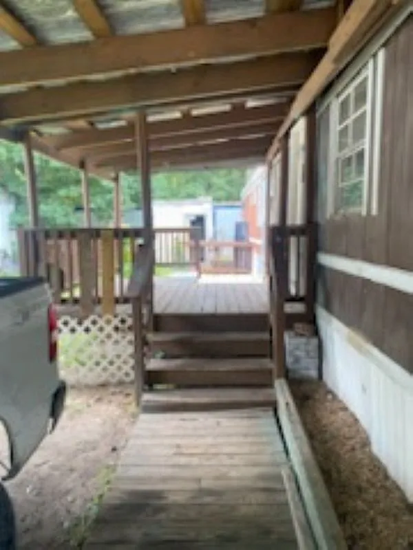 2 bed, $700 — Photo 1