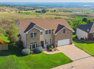 6530 Wellington Dr, Rapid City, SD 57702