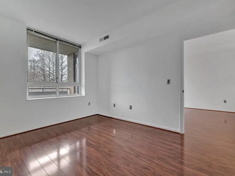355 I St SW #615 — Photo 10