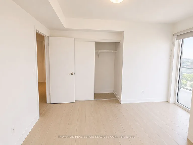 2033 Kennedy Rd #906 — Photo 4