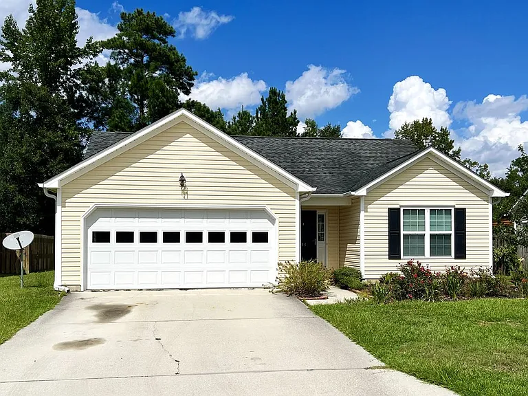 824 Rolling Pines Loop Rd — Photo 1
