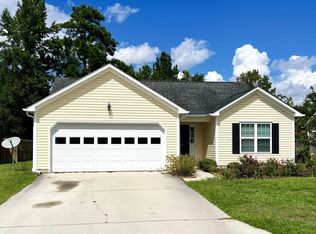 824 Rolling Pines Loop Rd NE, Leland, NC 28451