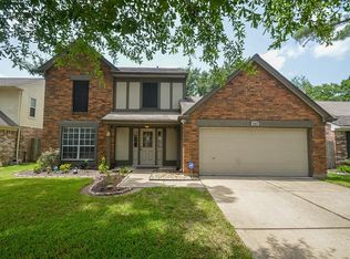 7823 Hidden Oaks Ln, Houston, TX 77095