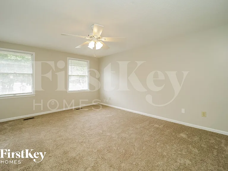 1303 Wakefield Pl — Photo 7
