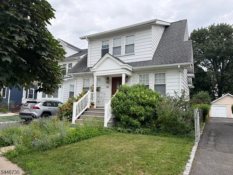 86 Jacoby St