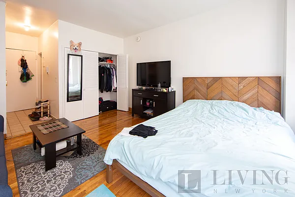 Rented by Living New York | media 2