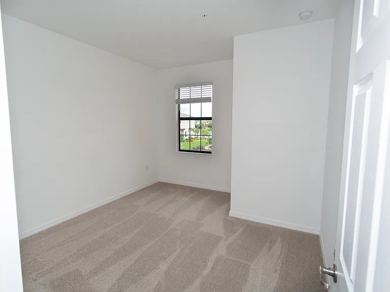 20450 Lagente Cir — Photo 13