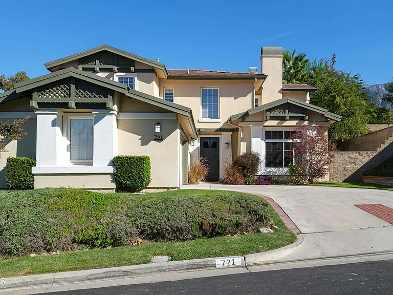 721 Owen Ct — Photo 1