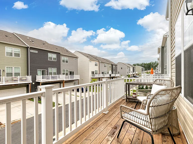 2050 Hinshaw Dr — Photo 41