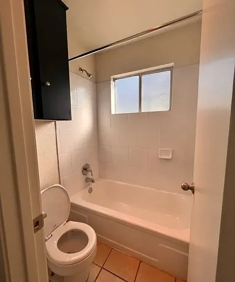 Stoneway Apartments — Photo 5