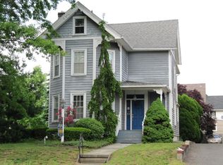 220 N Washington Ave, Dunellen, NJ 08812