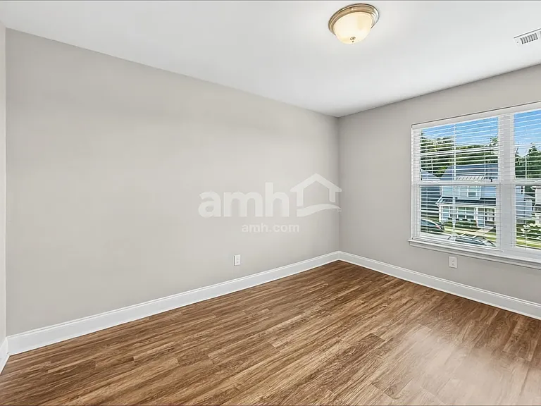 5335 Tupelo St — Photo 13