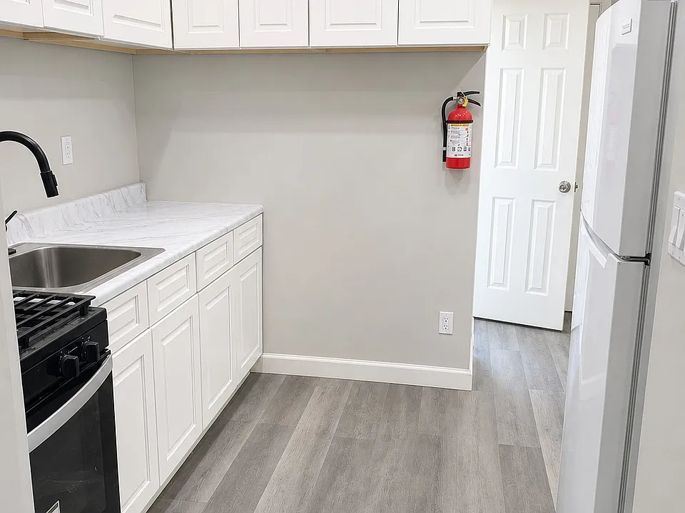 43 Garfield Ave #1