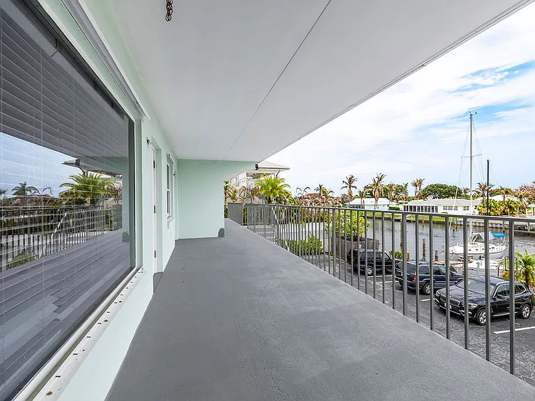 23 Royal Palm Point #B — Photo 22