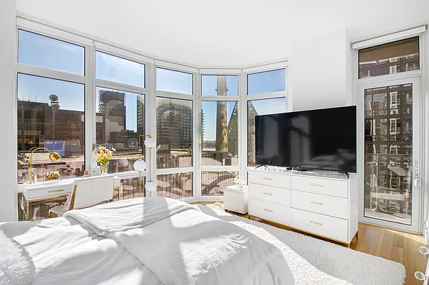 Sold by Compass | media 13