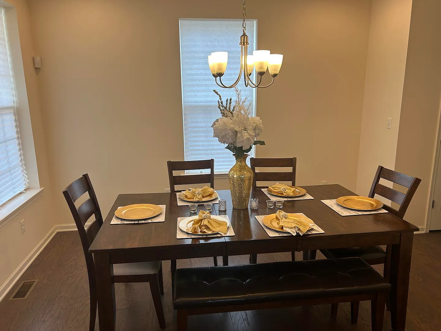 4 bed, 3456 sqft, $3,850 — Photo 4