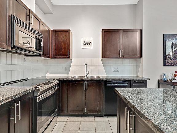 3rd image of 12283 224th St #102