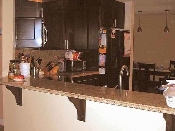 Kitchen/Bar