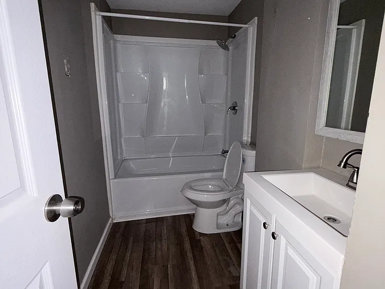 473 Park St — Photo 3