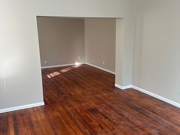 3rd image of 3143 Oregon Ave #1F