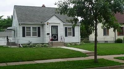 1st image of 924 Iowa Ave W