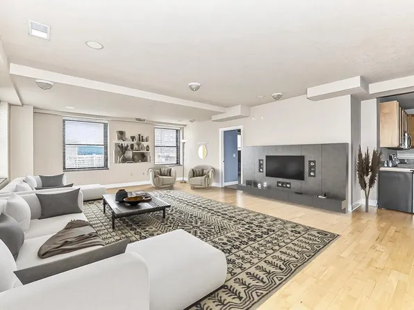 606 West Wisconsin AVENUE #1702, Milwaukee, WI 53203