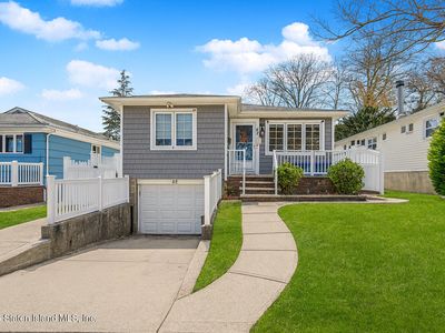 42 Acacia Ave, Staten Island, NY, 10308