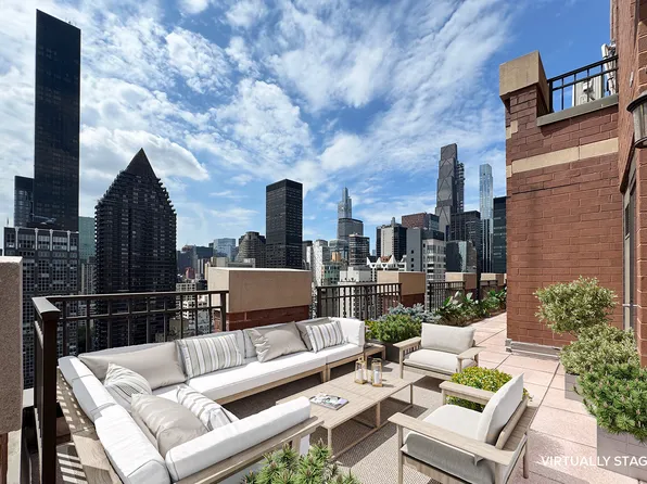 351 East 51st Street image 3 of 15