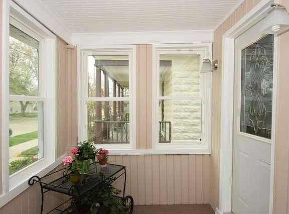 2nd image of 2206 15th Ave