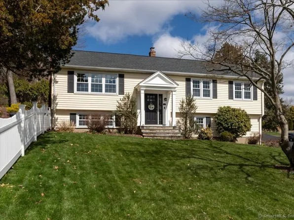 75 Ridgewood Drive, Rocky Hill, CT 06067