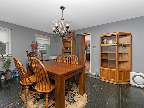 5th image of 15 Spring St