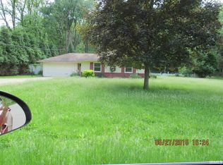 50525 Lilac Rd, South Bend, IN 46628