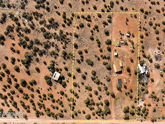 2nd image of 4066 E Pinto Rd