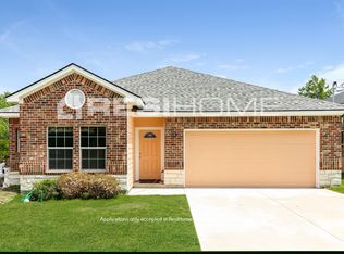103 Fairview St, Waxahachie, TX 75165