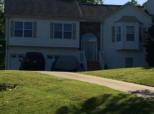 159 Greatwood Dr, White, GA