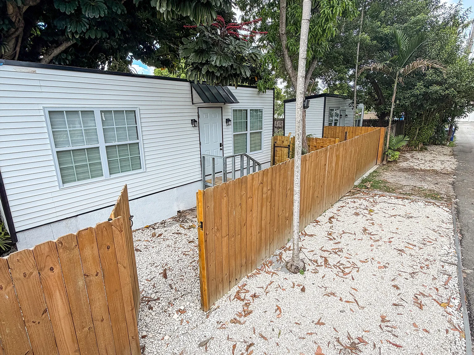 1 bed, 250 sqft, $1,800 — Photo 1