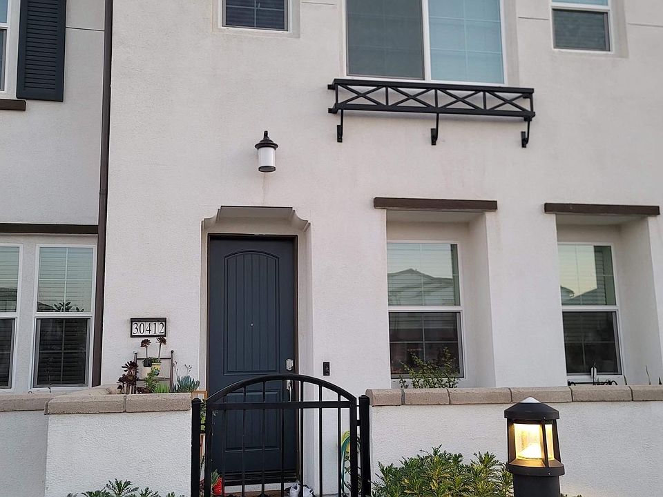 1st image of 30412 Town Square Dr
