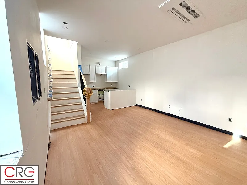2 bed, 841 sqft, $2,800 — Photo 3