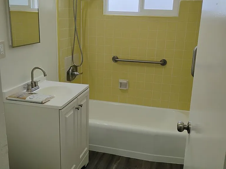 5311 Lexington Ave — Photo 18