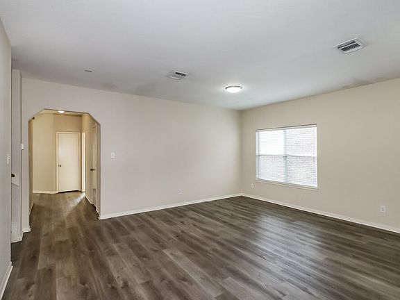 5th image of 2723 Durham Chase Ln