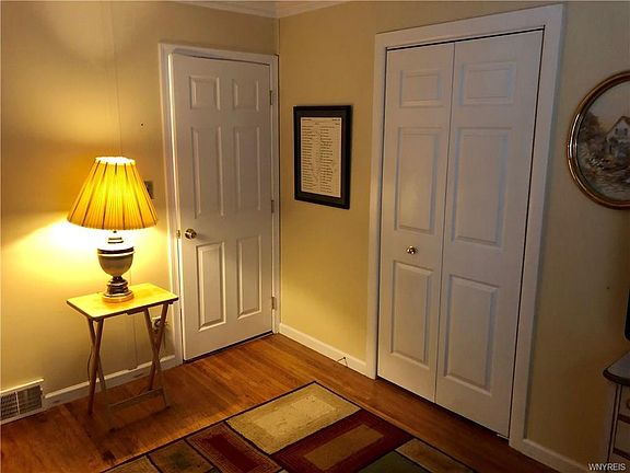 3rd image of 347 Floradale Ave