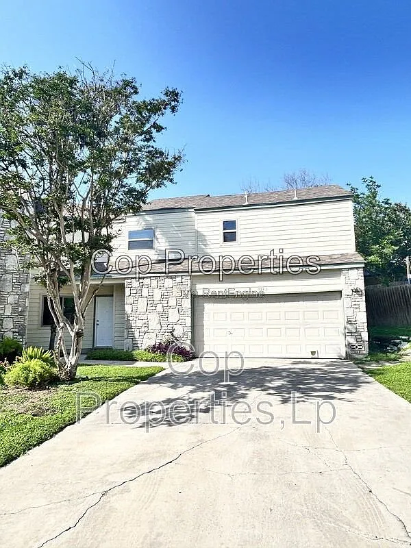 3 bed, 2.5 bath, 1600 sqft, $1,695 — Photo 1