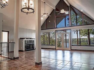 36 Reading Ln, Bella Vista, AR 72714