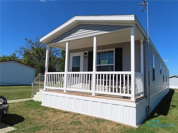 3rd image of 168A Lakeside Cir