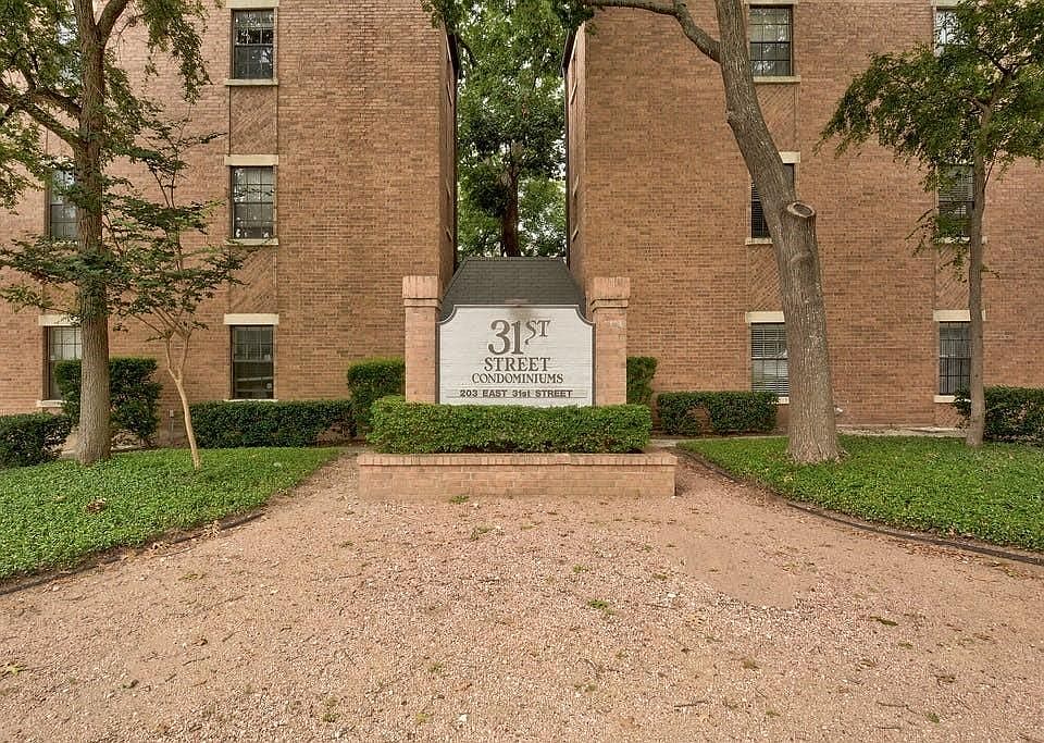 1st image of 203 E 31st St APT 211