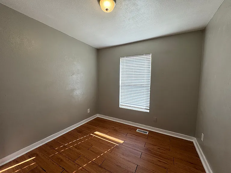 2030 NW 25th St #9 — Photo 15