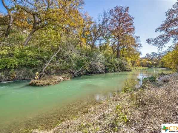 12427 Fm 621, Kingsbury, TX 78638