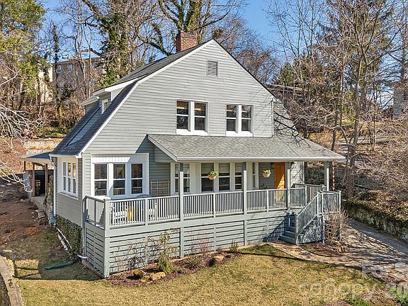 2nd image of 22 Kenilwood Pl