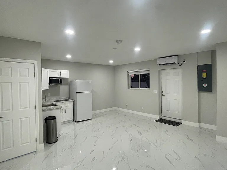 221 NE 23rd Ave #A — Photo 14