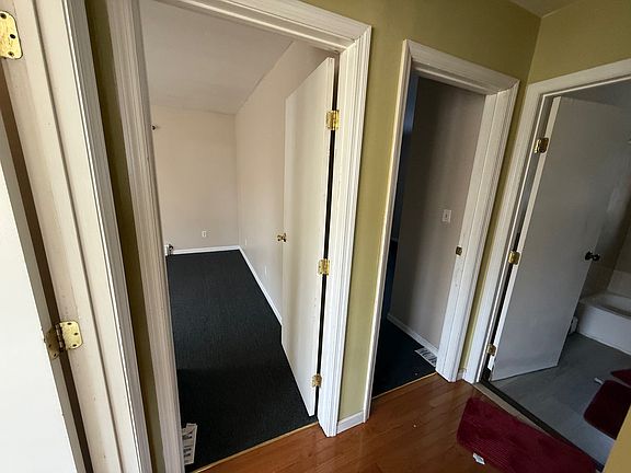 5th image of 209-19 Whitehall Ter Floor 2